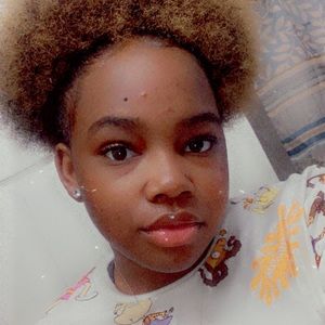 Meet your Posher, Jade